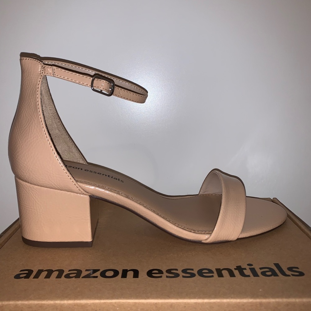 NUDE HEELS- NEW WITH TAGS